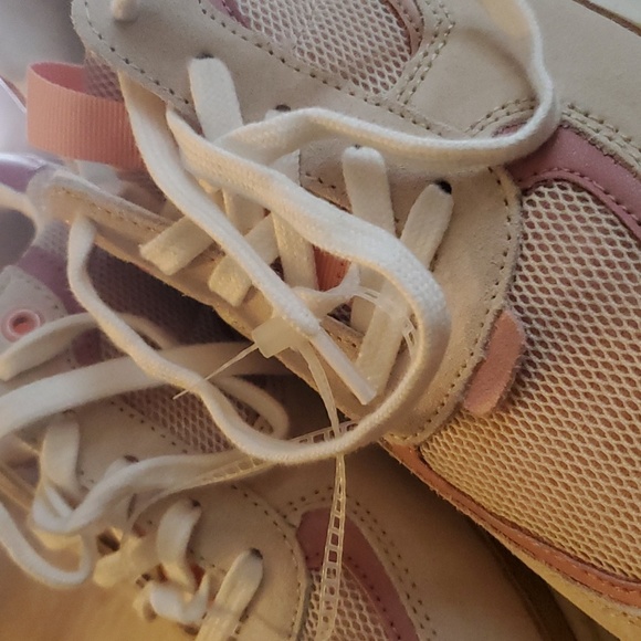 Madewell Sneakers - Picture 7 of 8